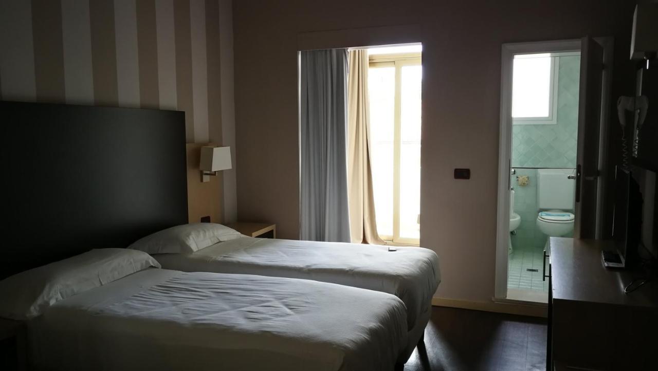 Park Hotel Serena Viserbella di Rimini Esterno foto