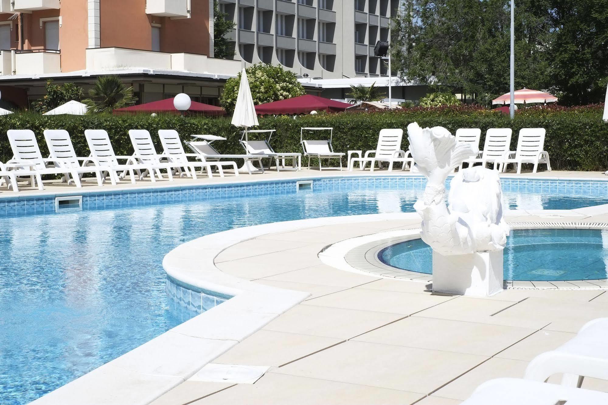 Park Hotel Serena Viserbella di Rimini Esterno foto